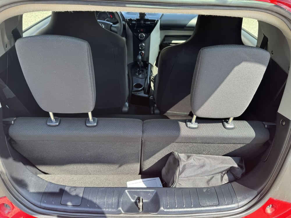 Toyota iQ usata a Como (7)