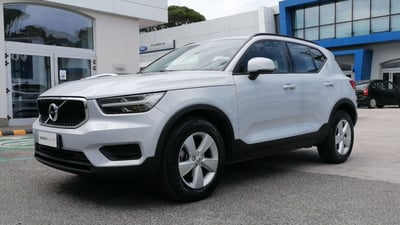 Volvo XC40 T3 Momentum Core del 2021 usata a Roma