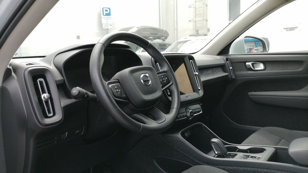 Volvo XC40 usata a Roma (11)