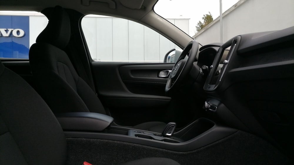 Volvo XC40 usata a Roma (6)