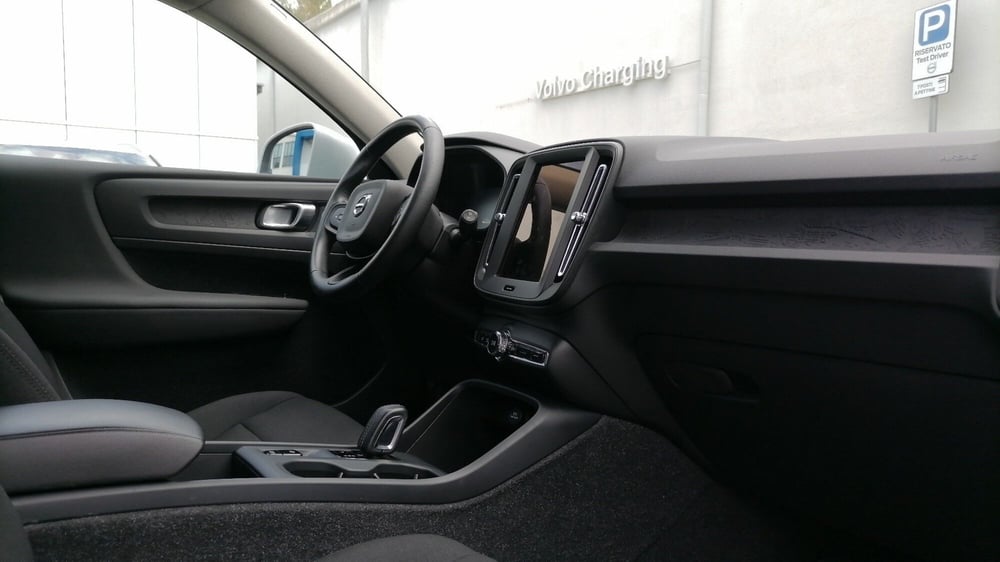 Volvo XC40 usata a Roma (7)