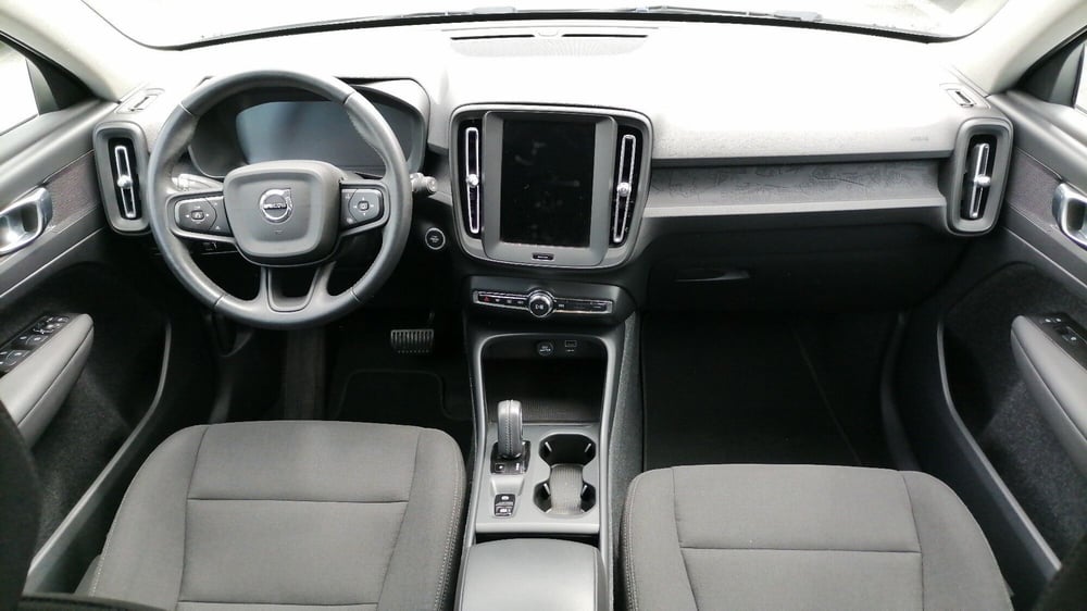 Volvo XC40 usata a Roma (9)