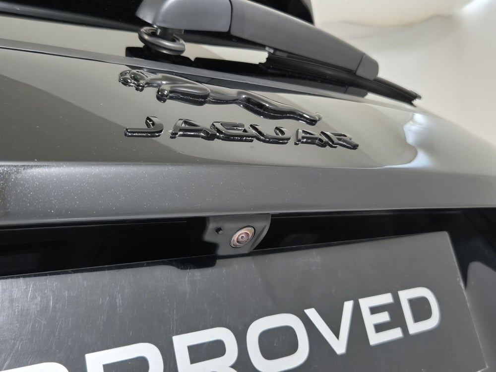 Jaguar E-Pace usata a Torino (18)
