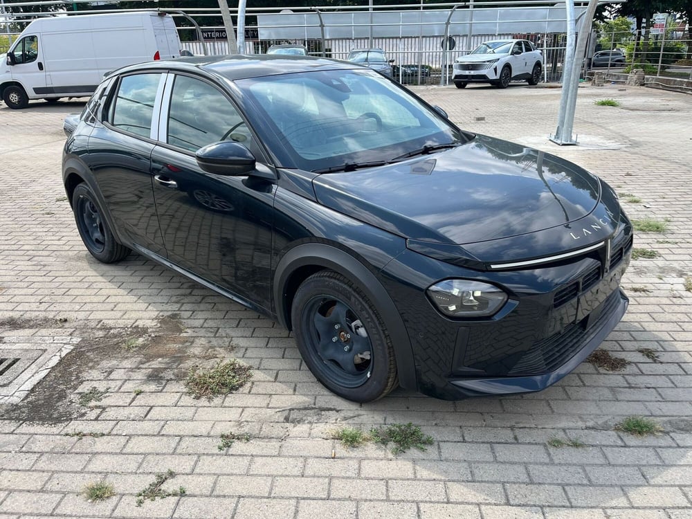 Lancia Ypsilon nuova a Milano (3)