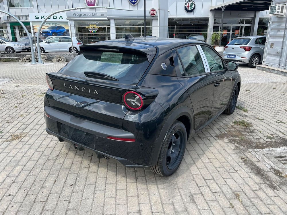 Lancia Ypsilon nuova a Milano (7)