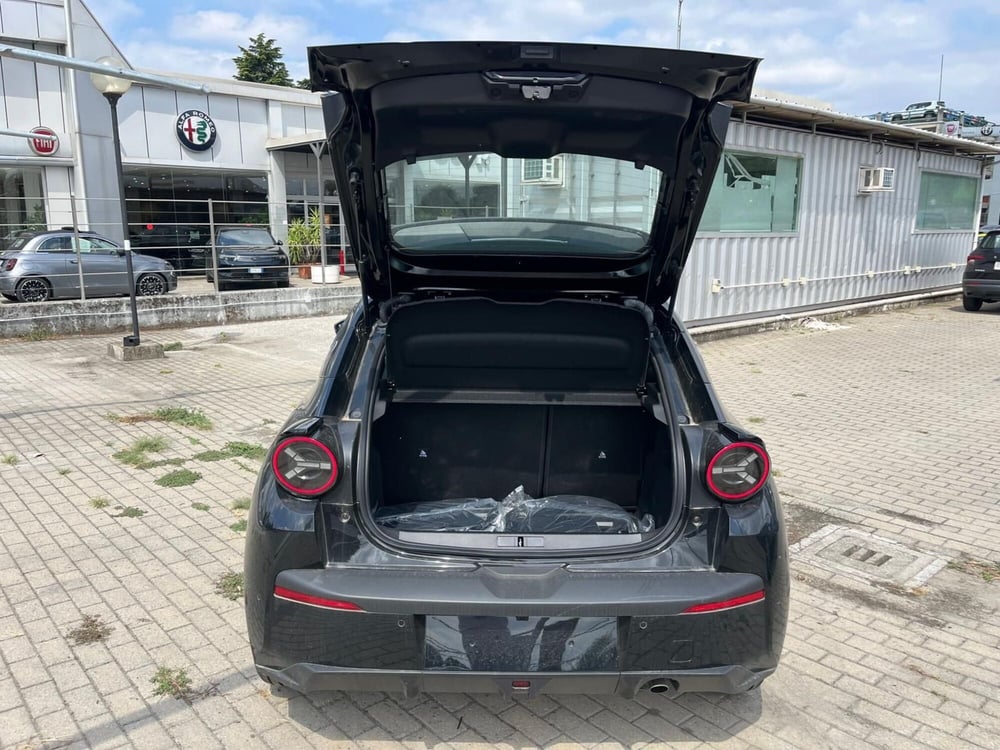 Lancia Ypsilon nuova a Milano (9)
