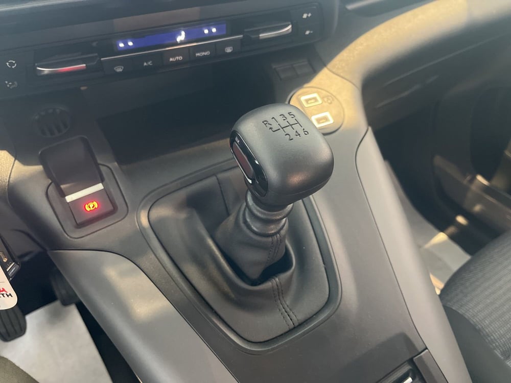 Toyota Proace City Verso nuova a Ragusa (14)