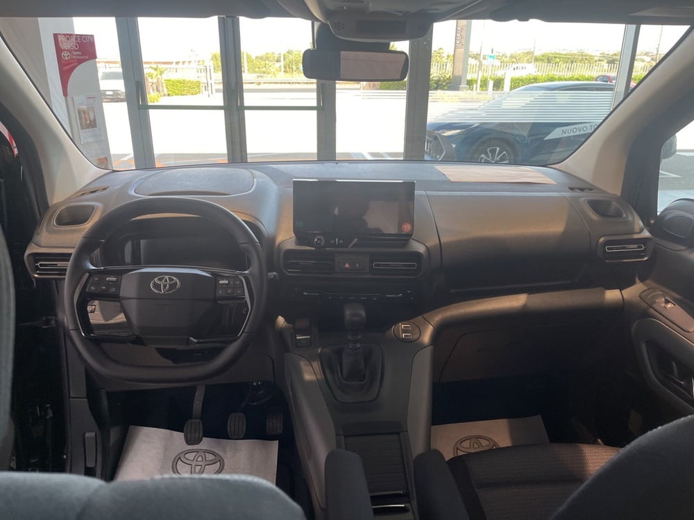 Toyota Proace City Verso nuova a Ragusa (9)