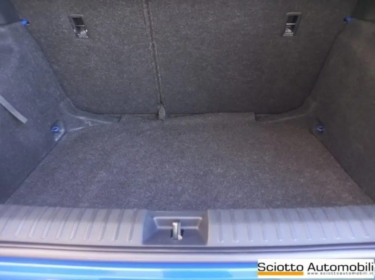 Skoda Kamiq usata a Messina (17)