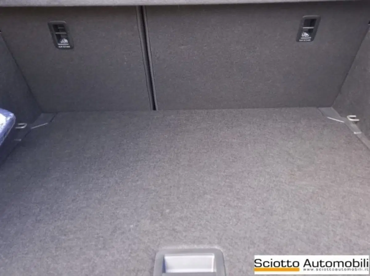 Volkswagen Taigo usata a Messina (16)