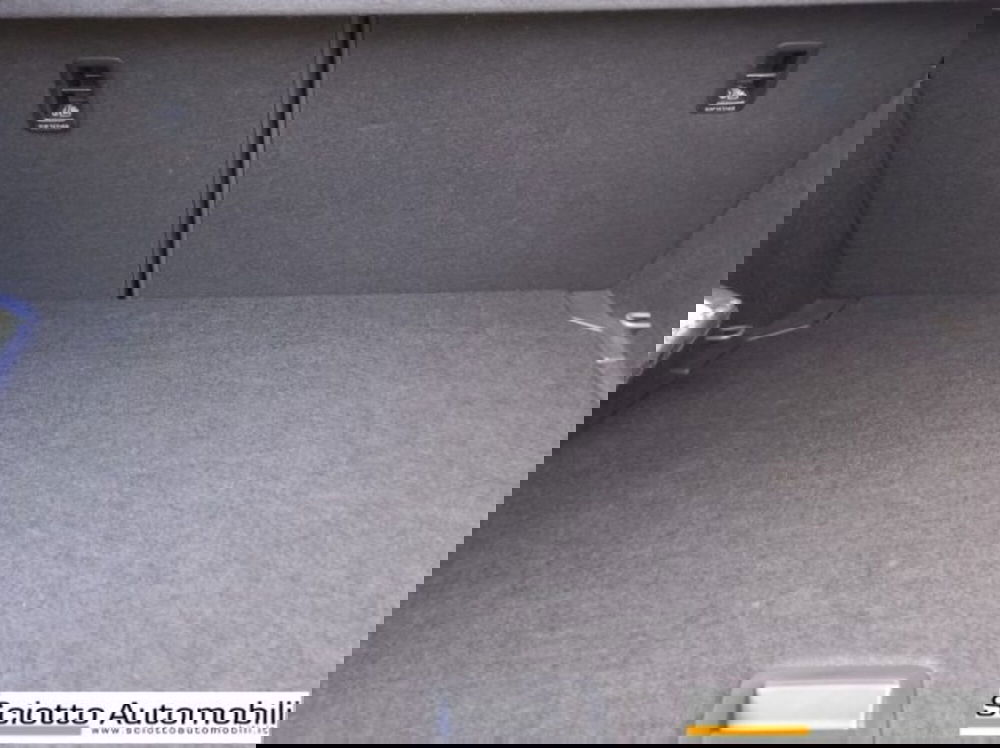 Volkswagen Taigo usata a Messina (16)