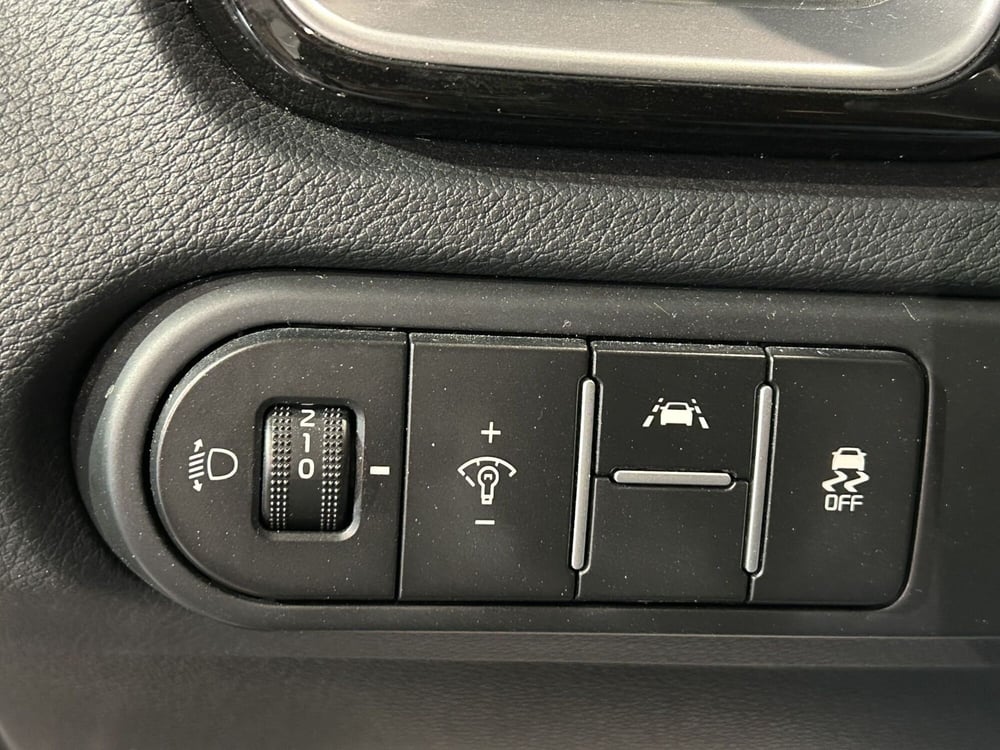 Kia XCeed usata a Milano (20)