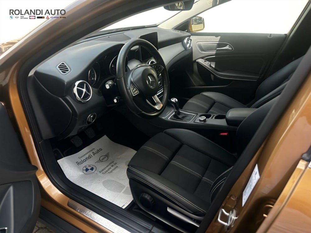 Mercedes-Benz GLA SUV usata a Alessandria (13)