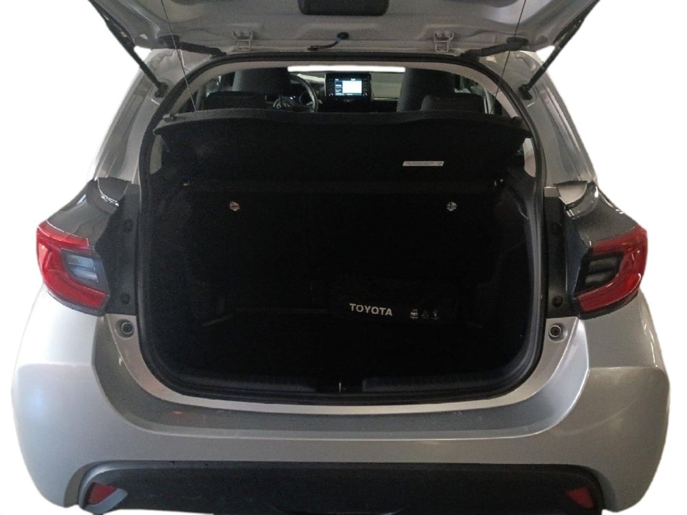 Toyota Yaris usata a Milano (12)