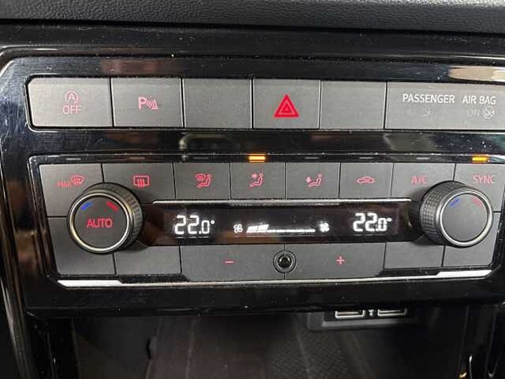 Volkswagen T-Cross usata a Siena (15)