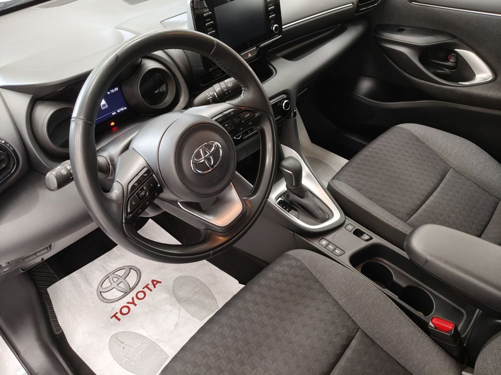 Toyota Yaris usata a Roma (12)