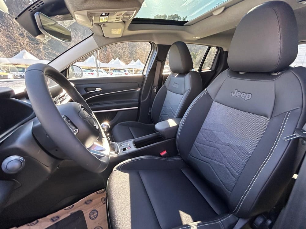 Jeep Avenger nuova  (10)
