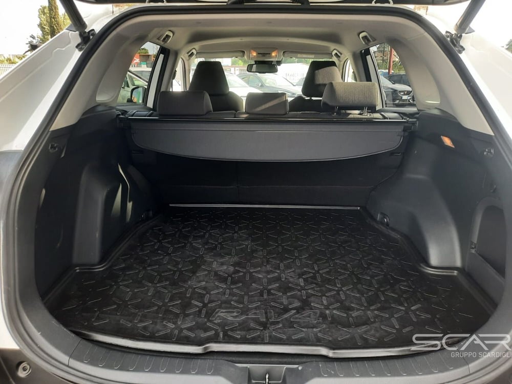 Toyota Rav4 usata a Livorno (11)