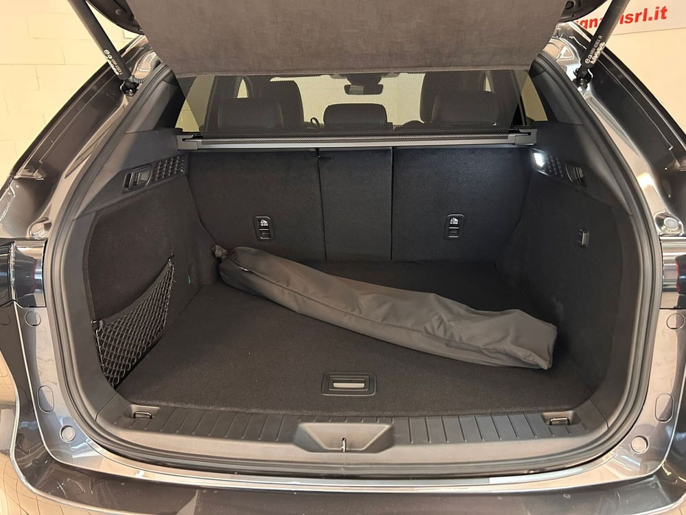 Mazda CX-60 nuova a Pavia (7)