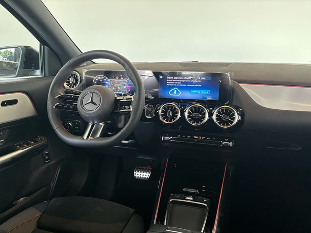 Mercedes-Benz GLA SUV nuova a Bergamo (13)
