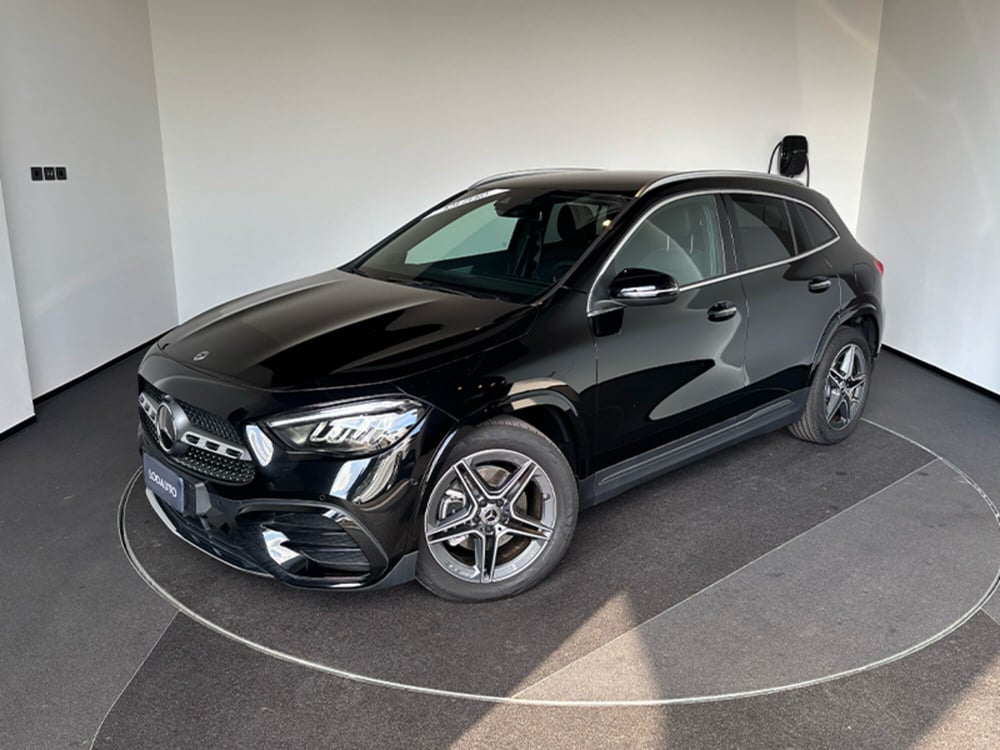 Mercedes-Benz GLA SUV nuova a Bergamo (2)