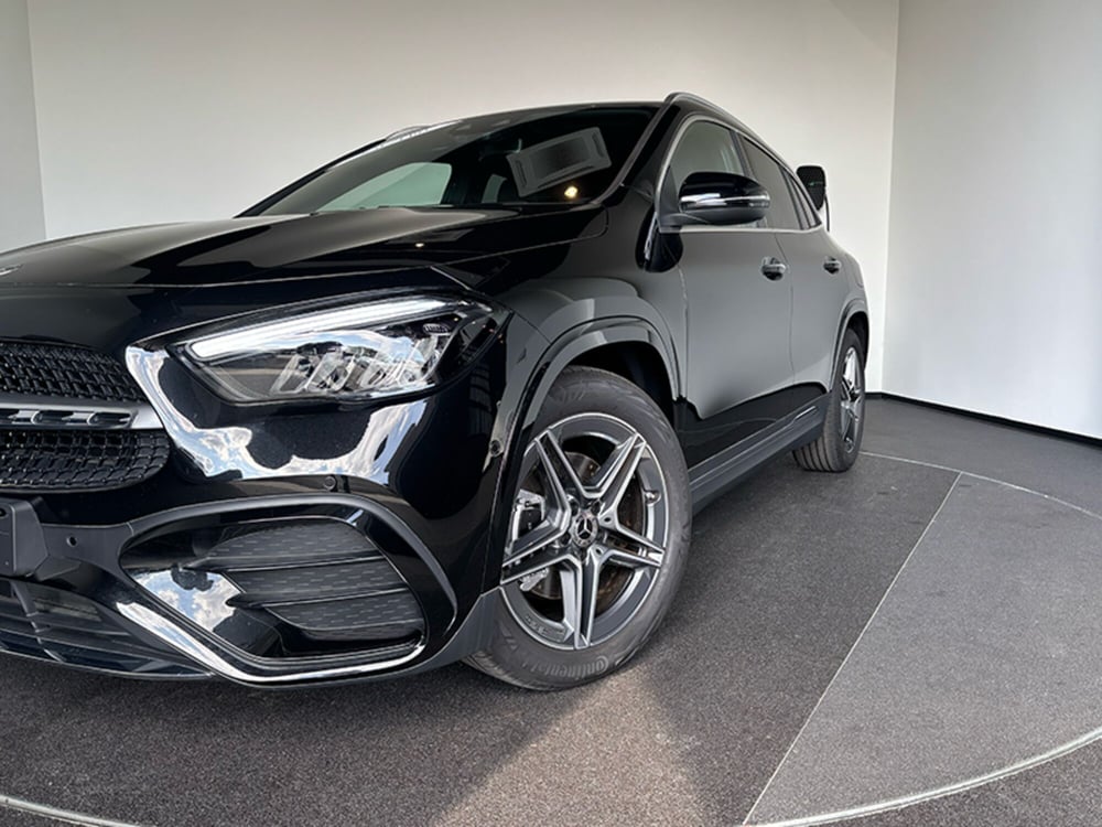 Mercedes-Benz GLA SUV nuova a Bergamo (3)