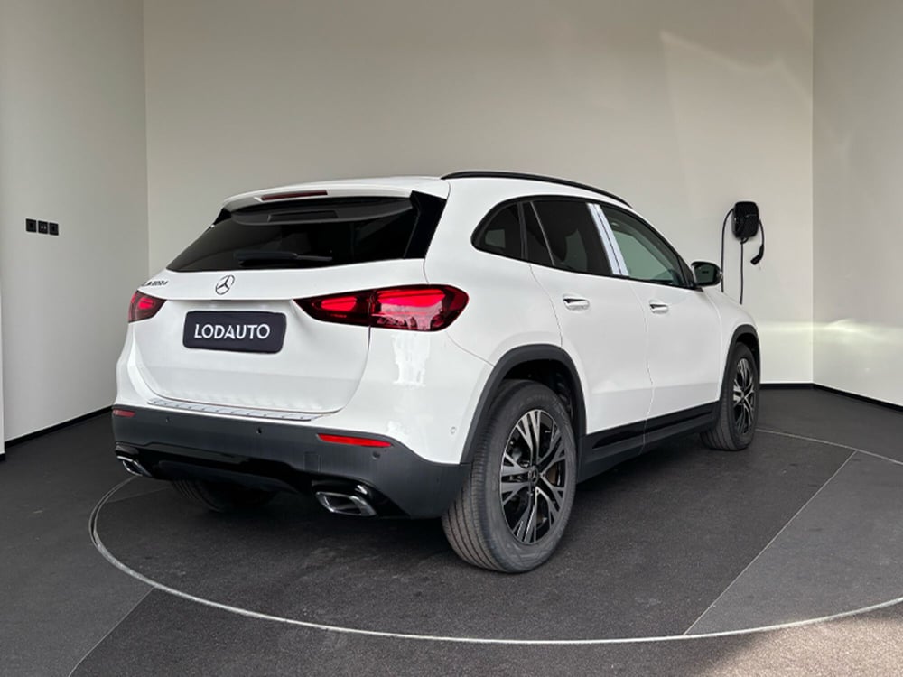 Mercedes-Benz GLA SUV nuova a Bergamo (3)