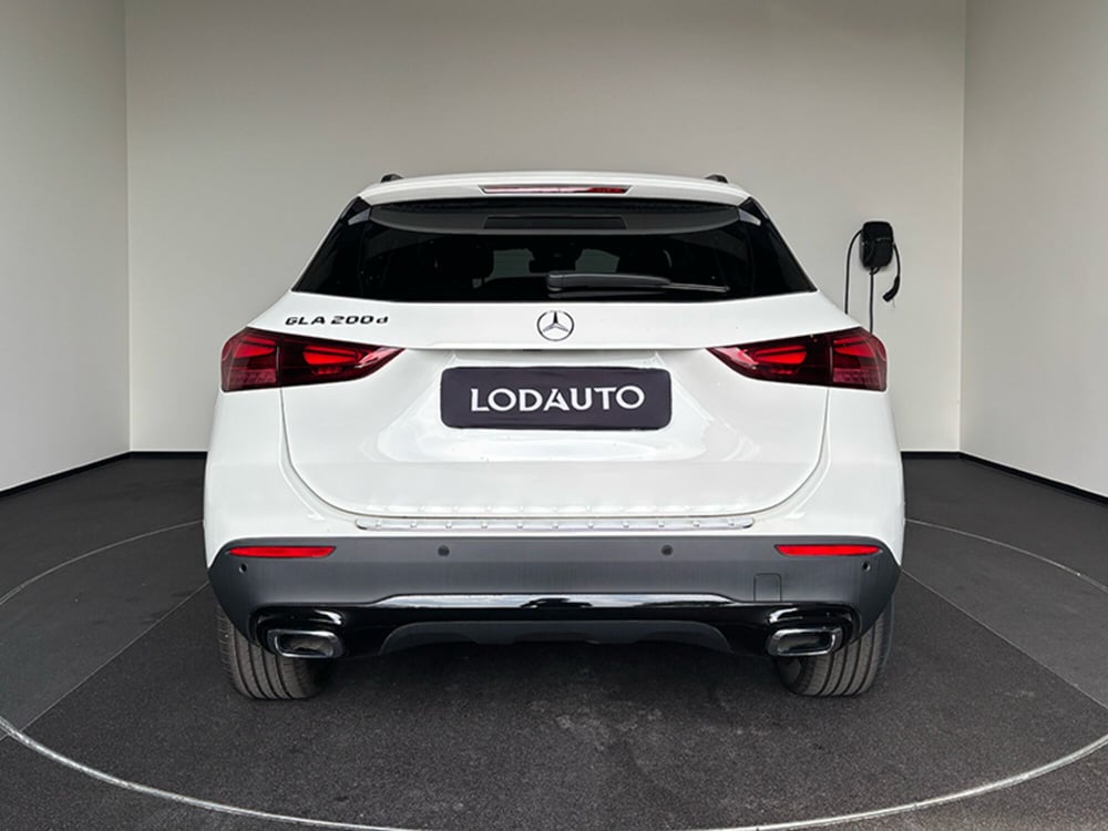 Mercedes-Benz GLA SUV nuova a Bergamo (4)
