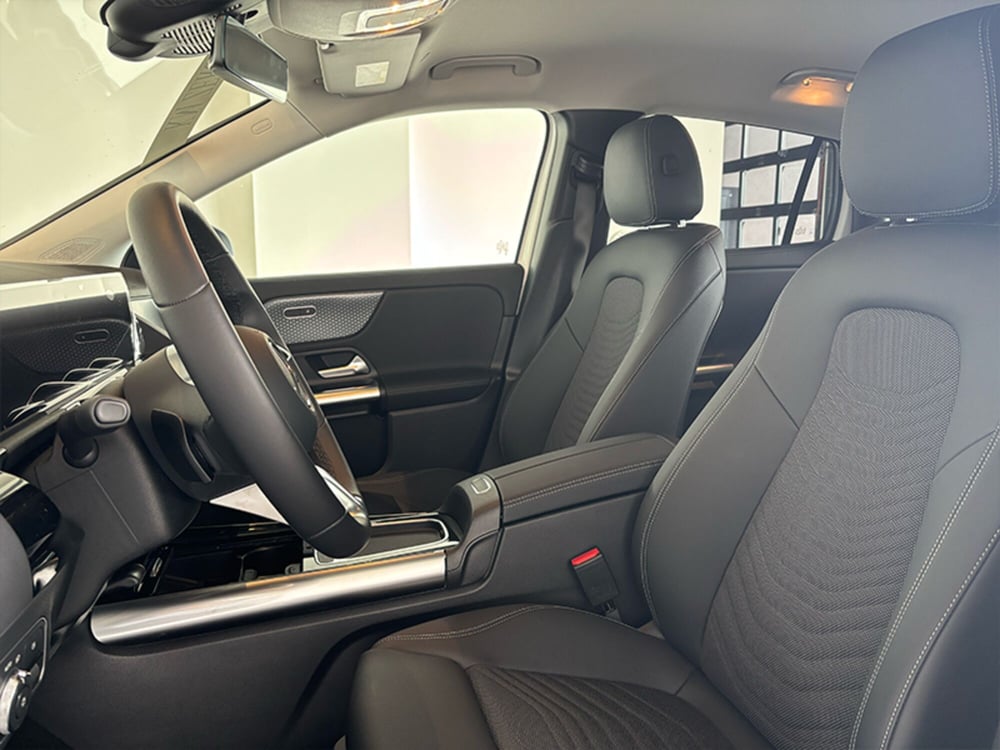 Mercedes-Benz GLA SUV nuova a Bergamo (9)