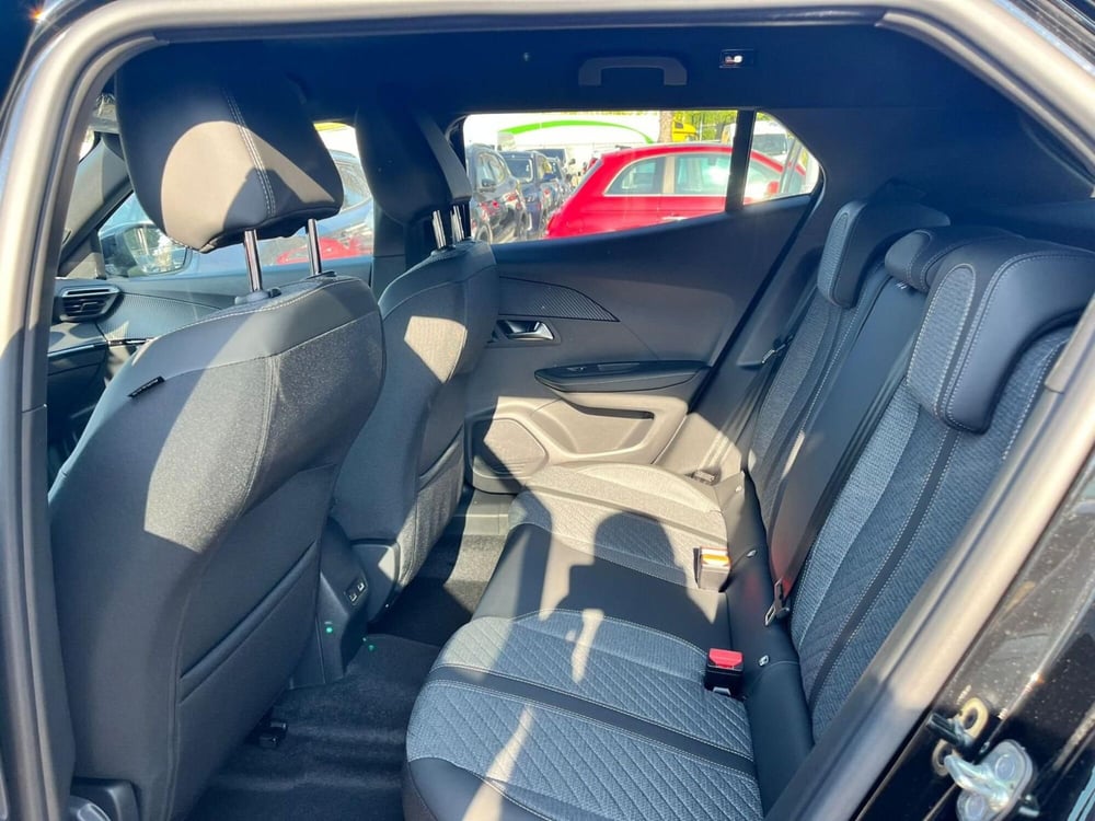 Peugeot 2008 usata a Milano (12)