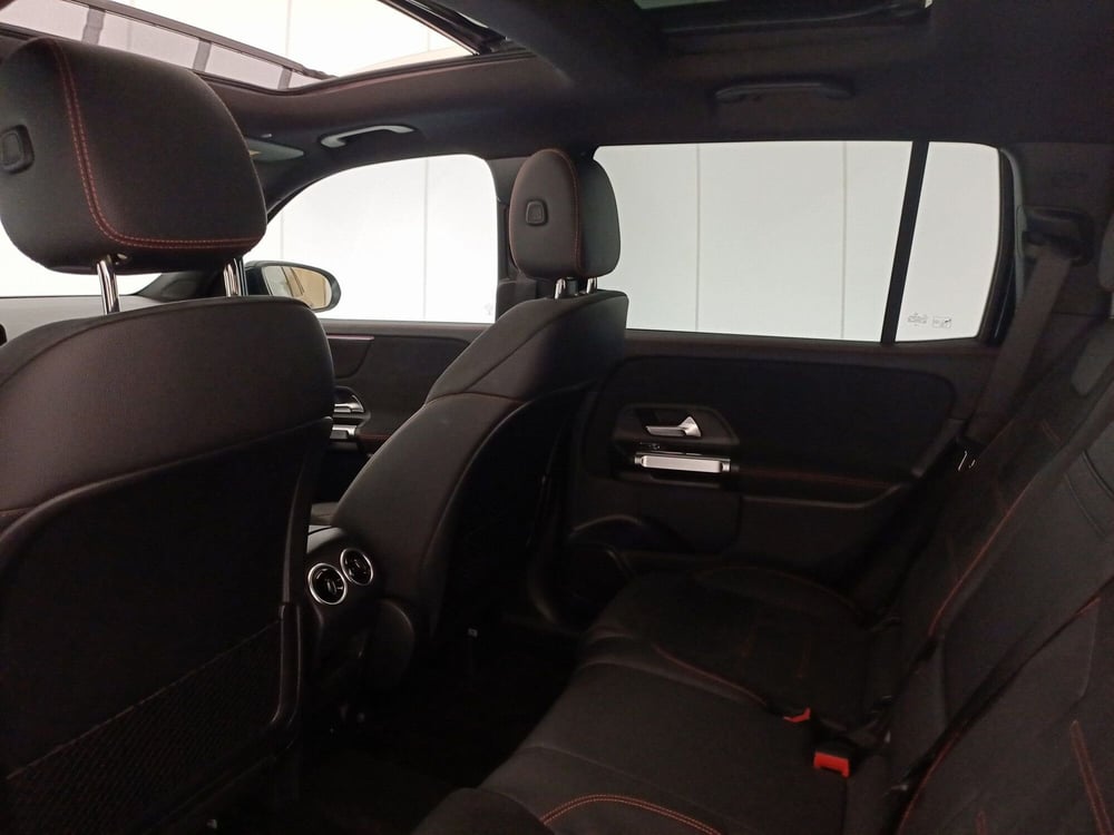 Mercedes-Benz GLB usata a Bari (8)