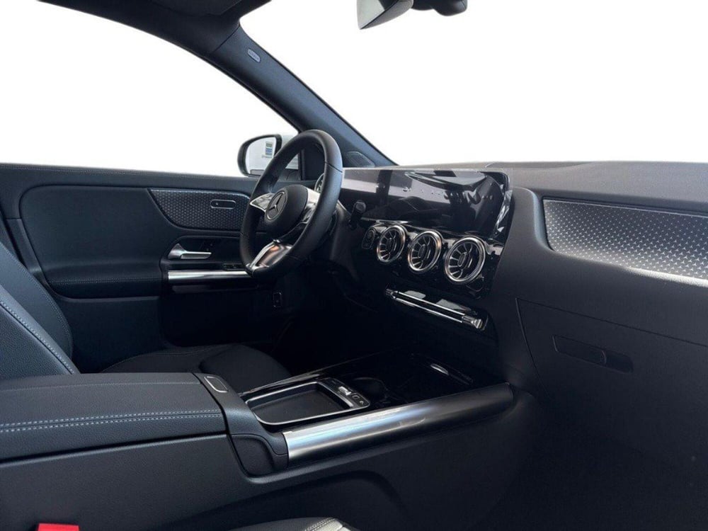 Mercedes-Benz GLA SUV nuova a Rimini (12)