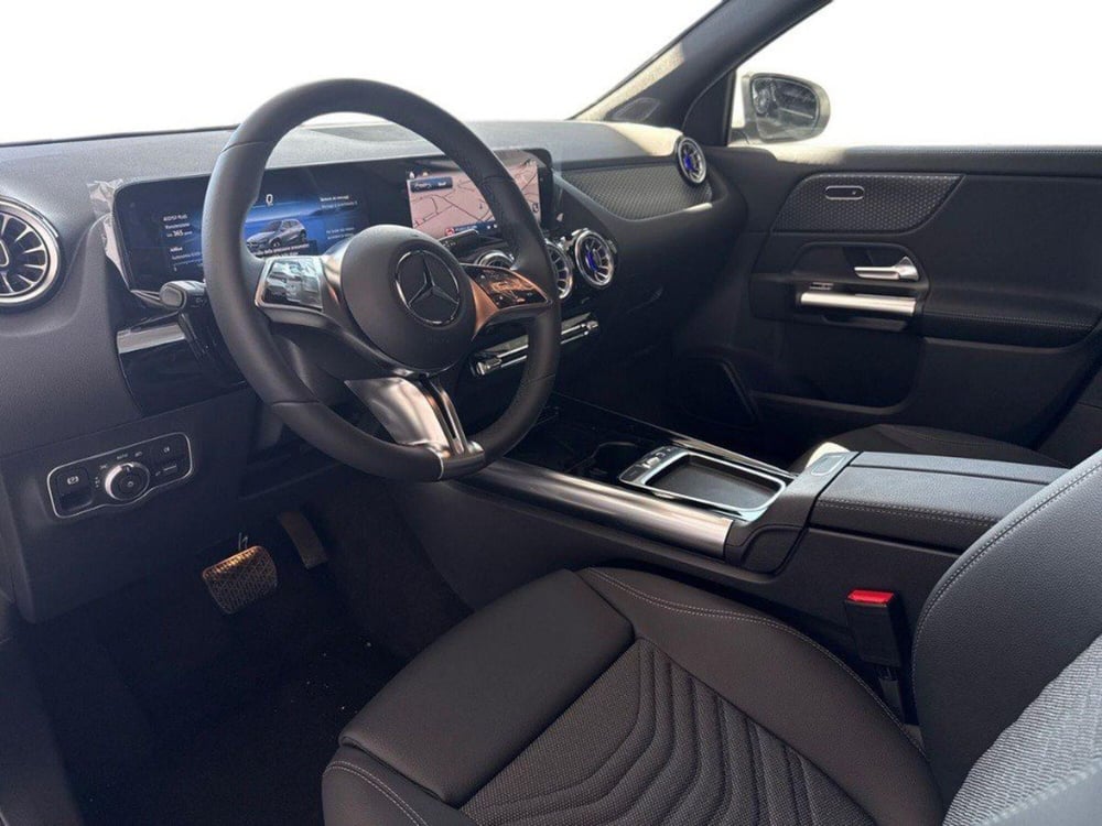 Mercedes-Benz GLA SUV nuova a Rimini (16)