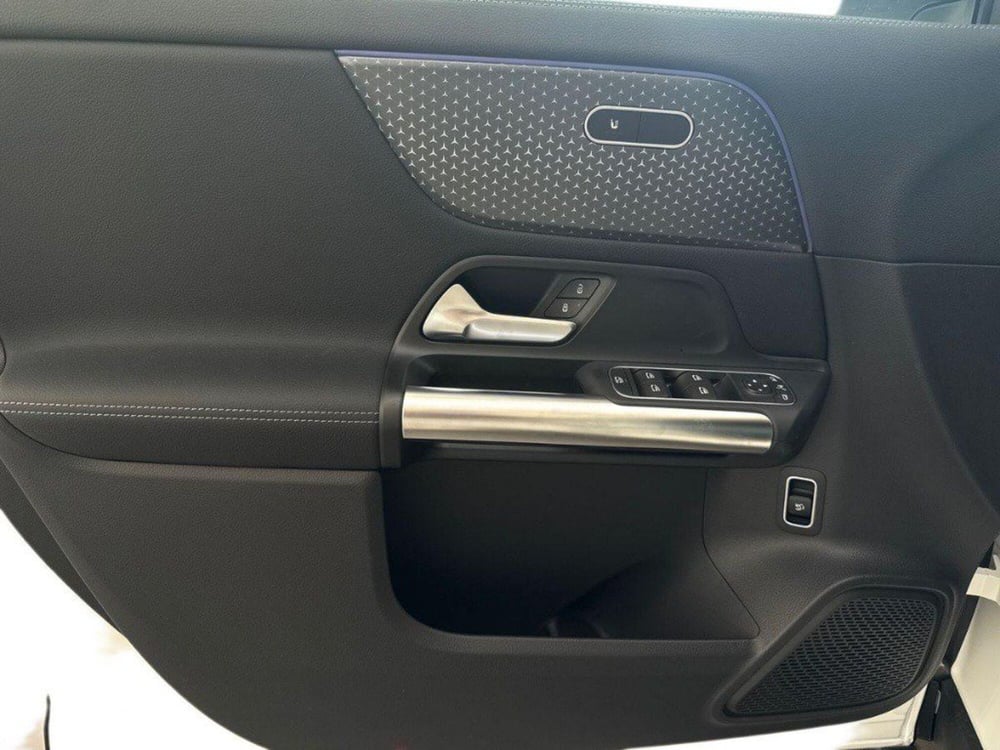 Mercedes-Benz GLA SUV nuova a Rimini (17)
