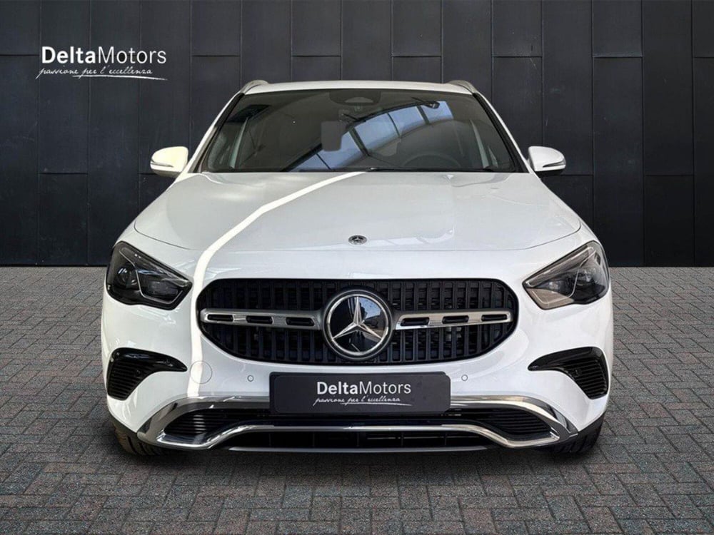 Mercedes-Benz GLA SUV nuova a Rimini (2)