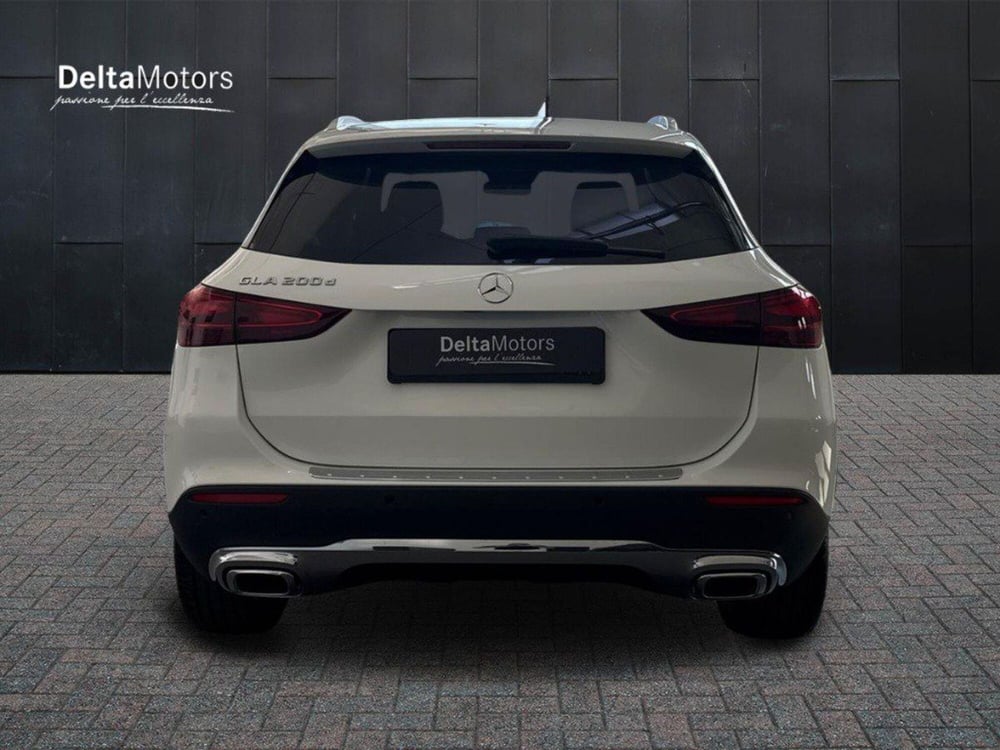 Mercedes-Benz GLA SUV nuova a Rimini (6)