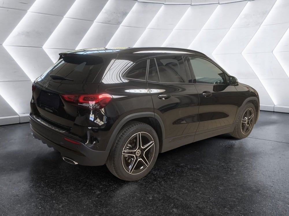 Mercedes-Benz GLA SUV usata a Napoli (5)