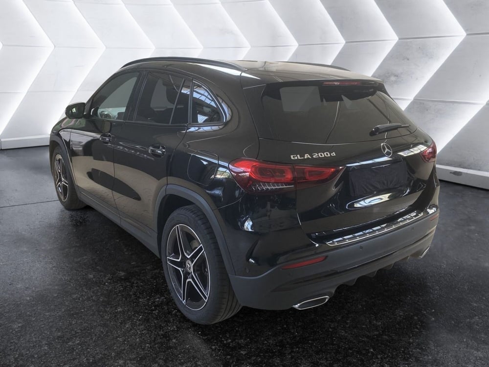 Mercedes-Benz GLA SUV usata a Napoli (6)
