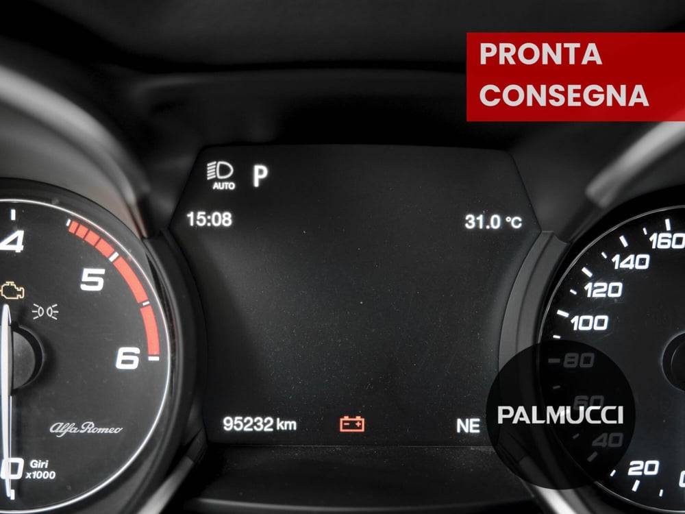 Alfa Romeo Stelvio usata a Prato (14)