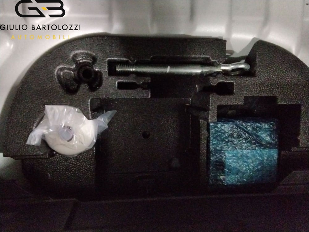 Opel Corsa-e usata a Prato (14)
