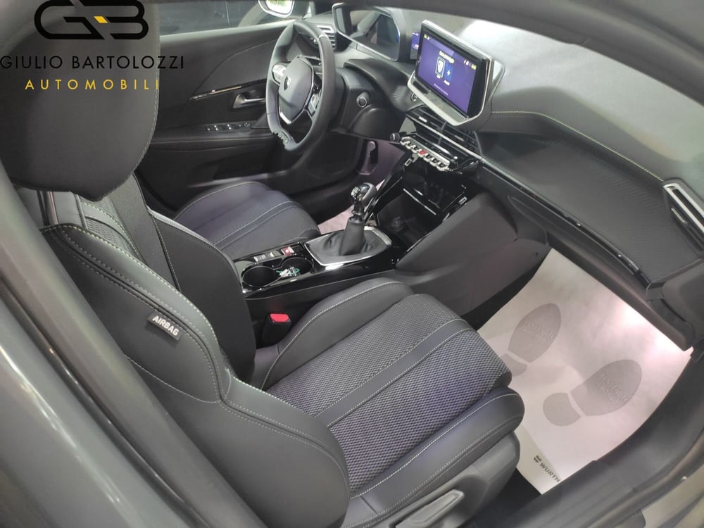 Peugeot 208 nuova a Prato (10)