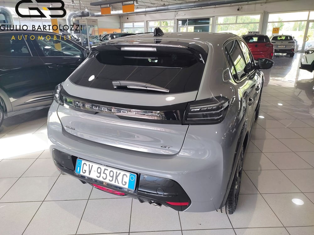 Peugeot 208 nuova a Prato (16)