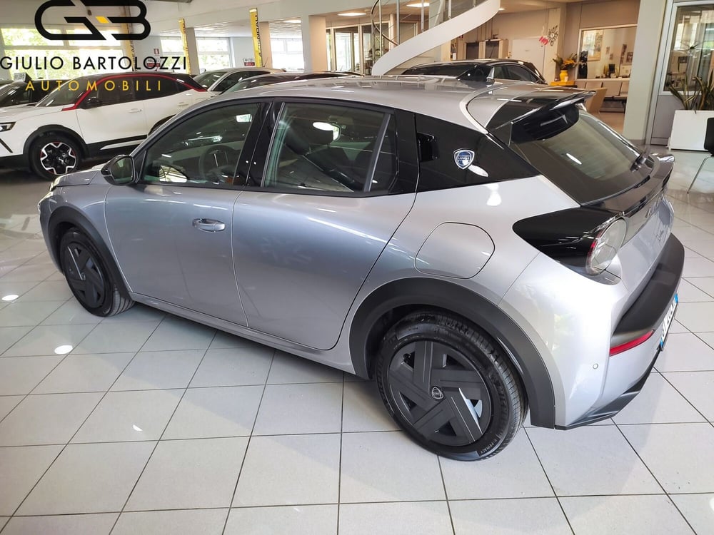 Lancia Ypsilon nuova a Prato (9)