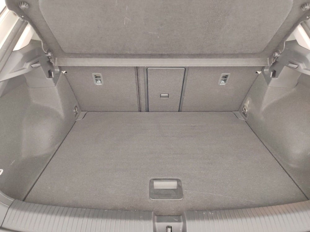 Volkswagen T-Roc usata a Massa-Carrara (16)