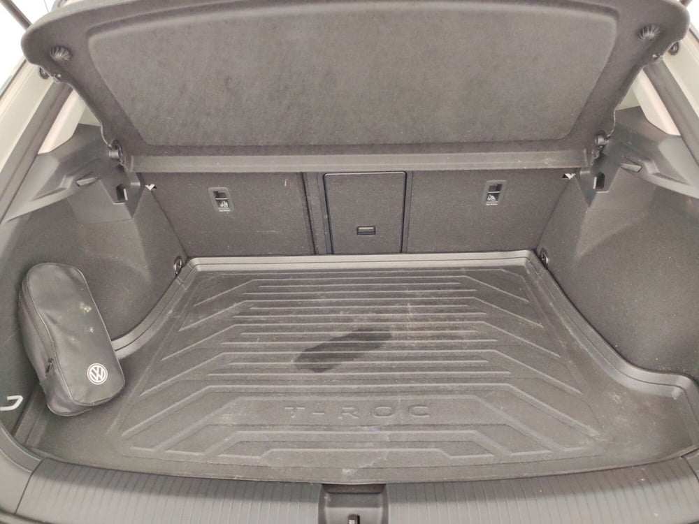 Volkswagen T-Roc usata a Massa-Carrara (16)