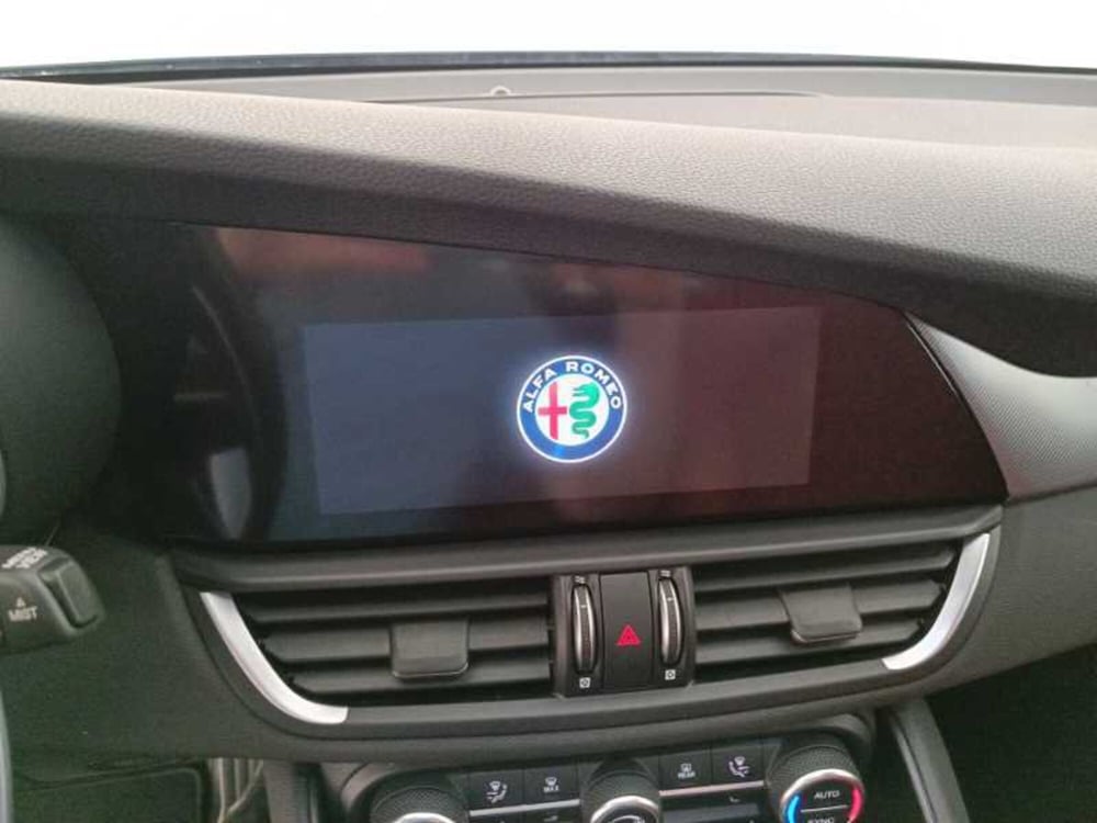 Alfa Romeo Giulia usata a Treviso (16)