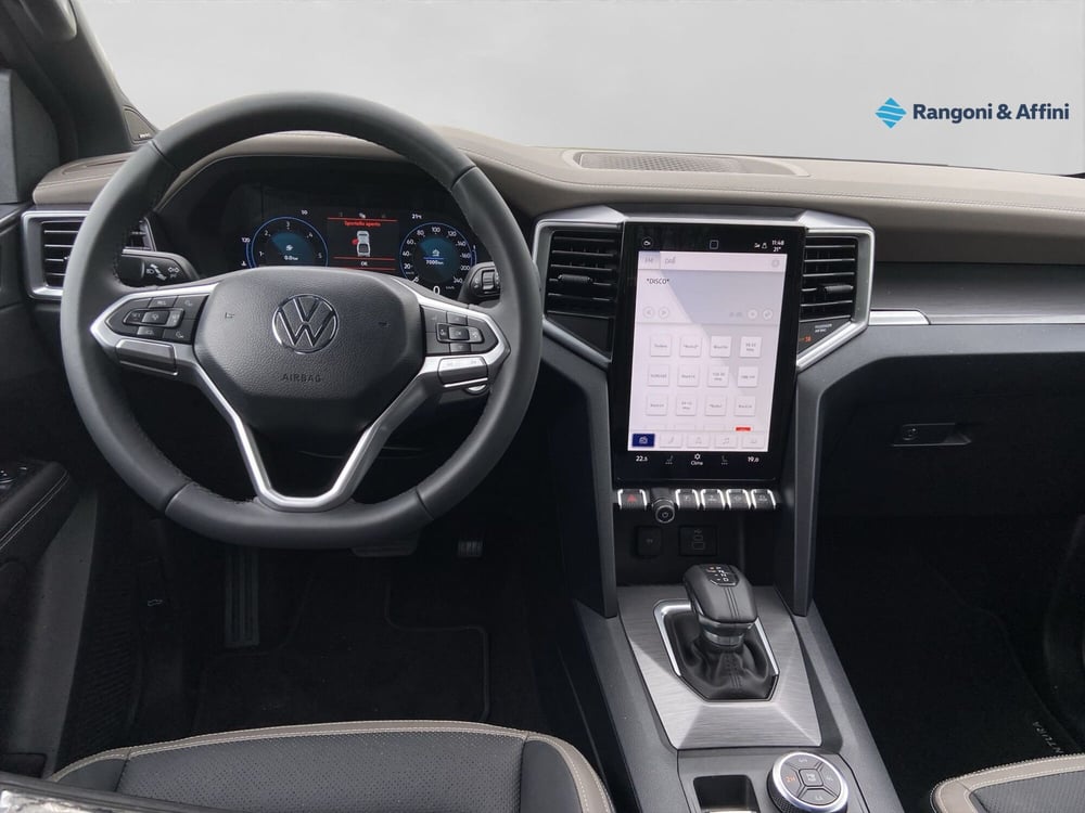 Volkswagen Amarok nuova a Mantova (13)