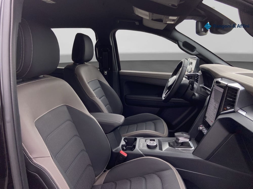 Volkswagen Amarok nuova a Mantova (15)