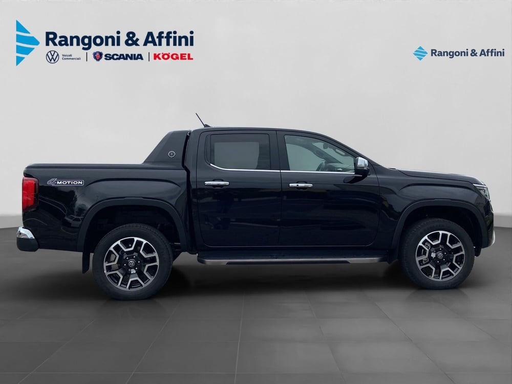 Volkswagen Amarok nuova a Mantova (2)