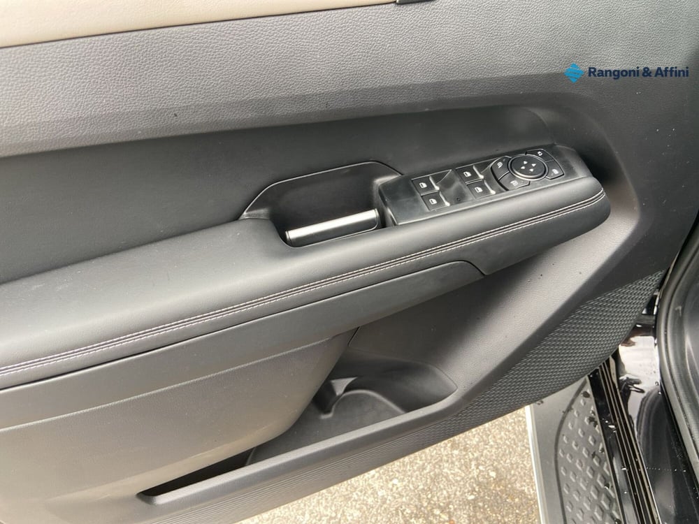 Volkswagen Amarok nuova a Mantova (20)